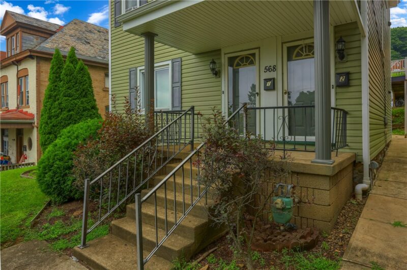 568 Orchard Ave — photo 3