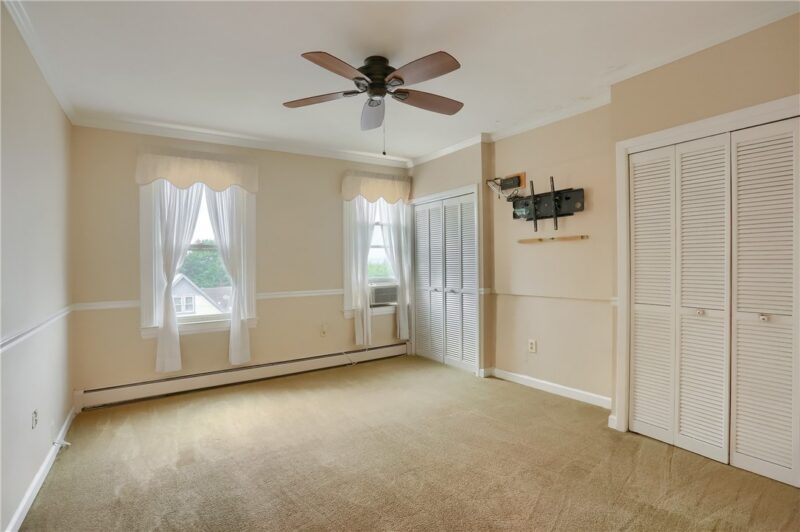 568 Orchard Ave — photo 6