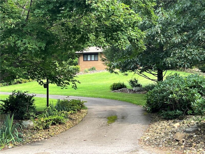 327 Holyoke Rd — photo 2