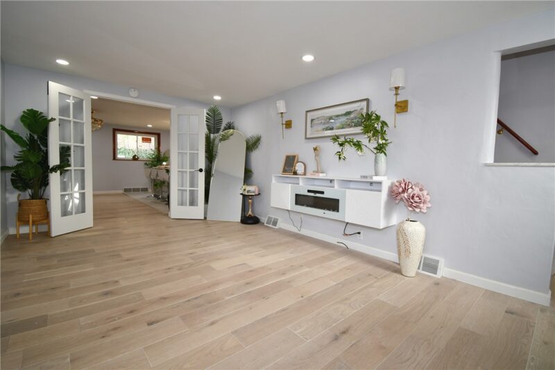 143 Anita Ave — photo 2