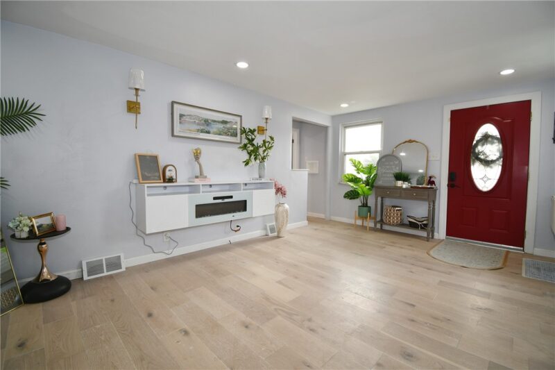 143 Anita Ave — photo 3