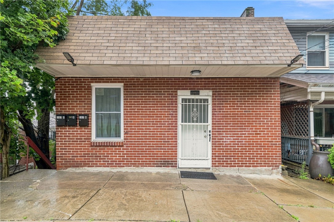 107 Overbrook Blvd — photo 1