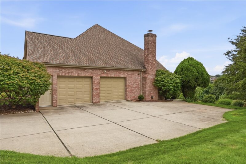 5012 Northfield Drive — photo 2