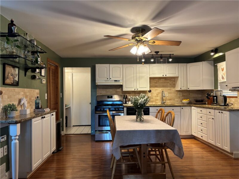 533 Finley Ave — photo 2