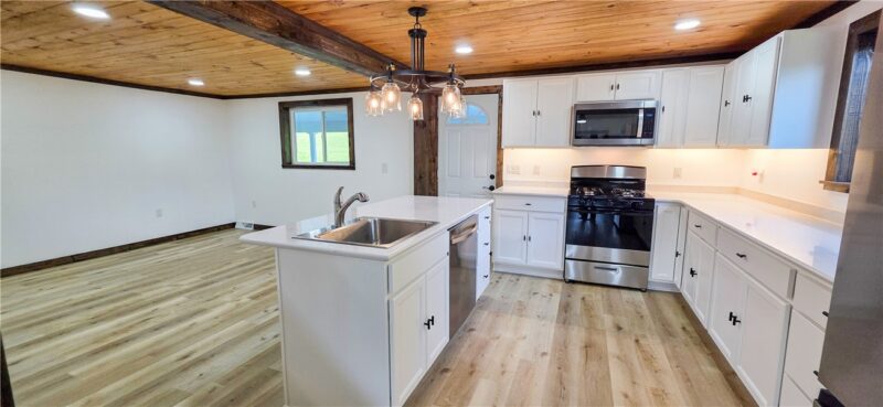 1628 Smith Twp State Road — photo 3