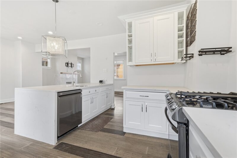 750 Mary Street — photo 4