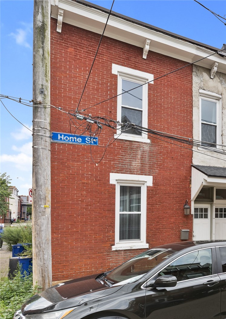 152 Home St — photo 2