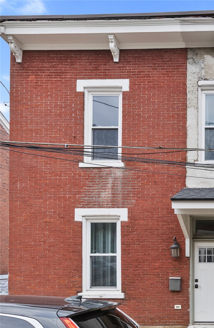 152 Home St — photo 3