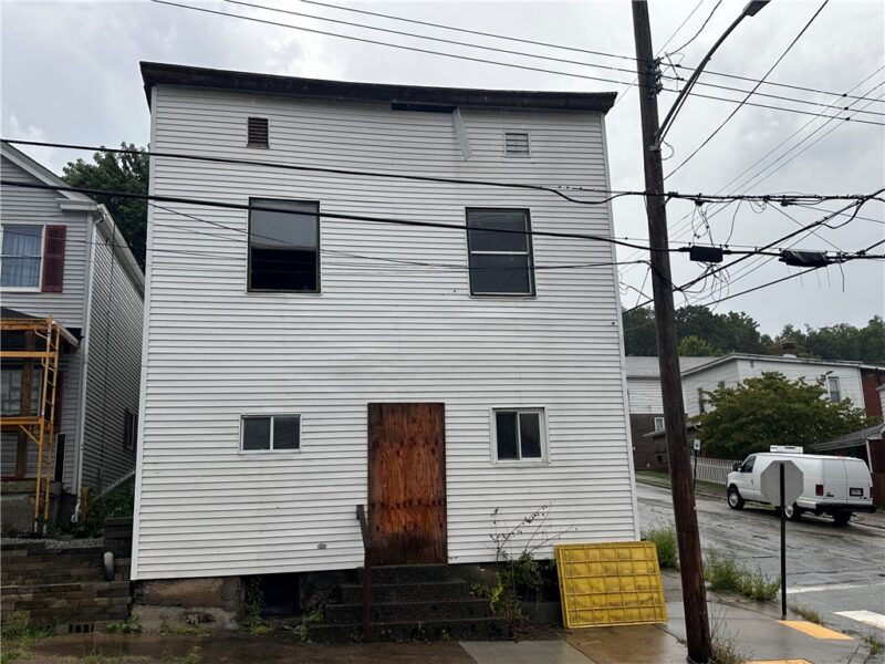 743 Indiana Ave — photo 2