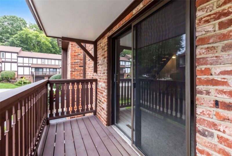 350 Woodbridge Dr — photo 4