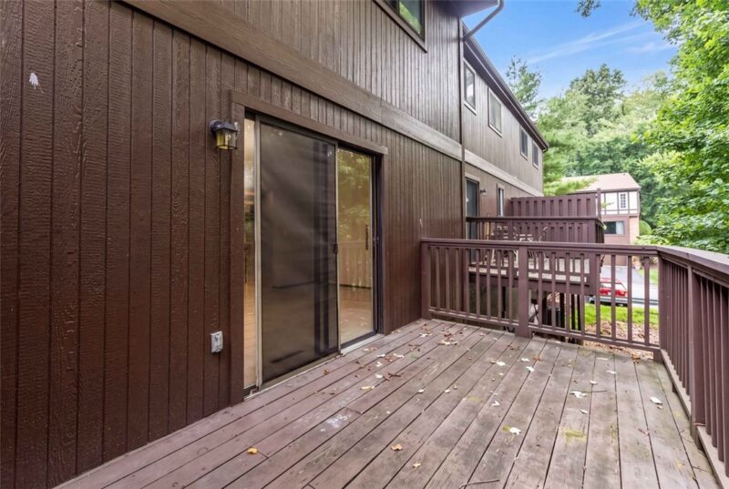 350 Woodbridge Dr — photo 5