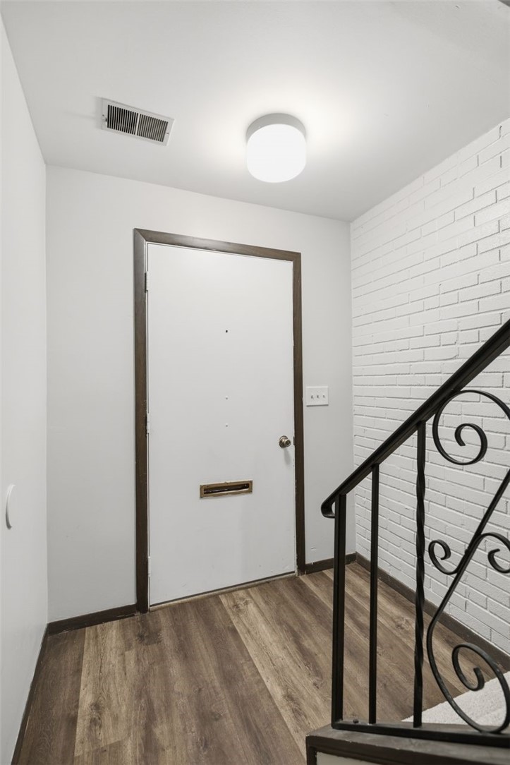 350 Woodbridge Dr — photo 6