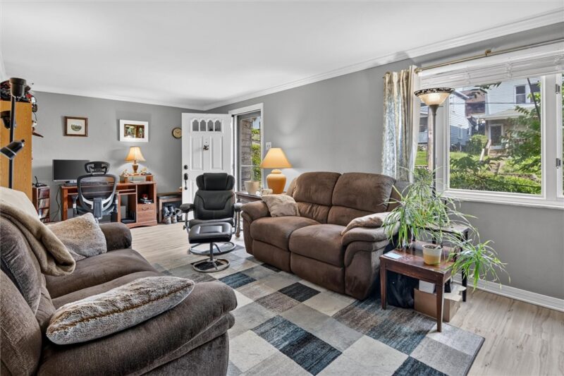 346 Mayville Ave — photo 6