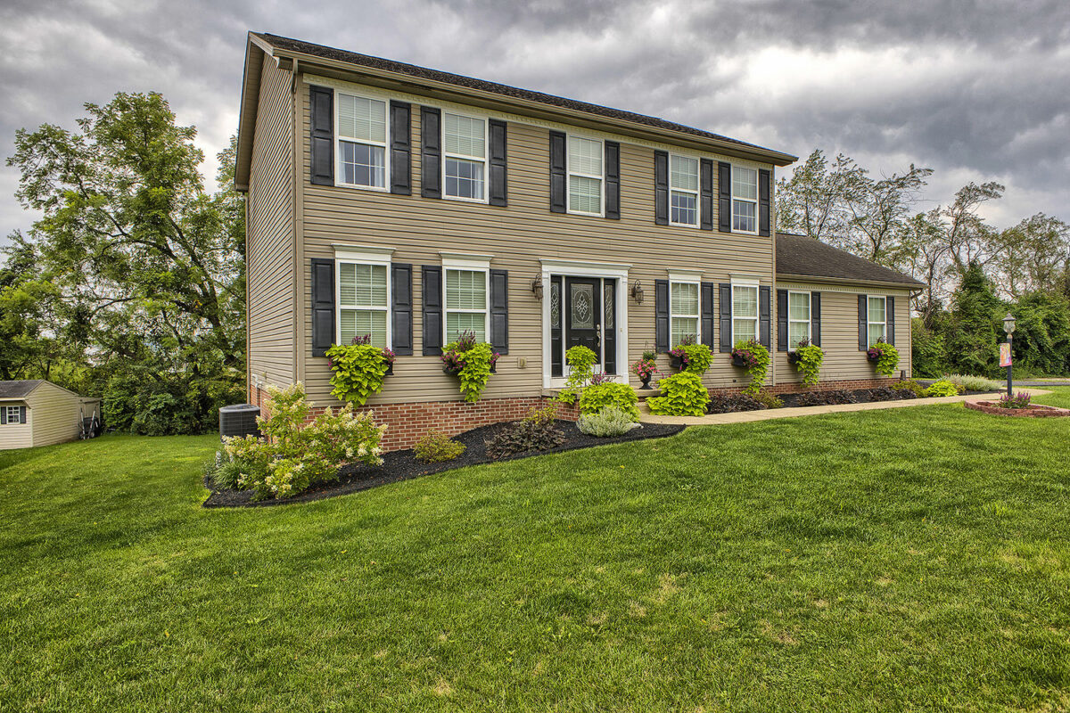 125 Ashton DRIVE — photo 1