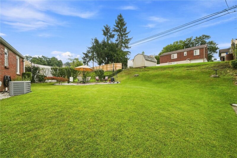 537 Sunnyland Ave — photo 2