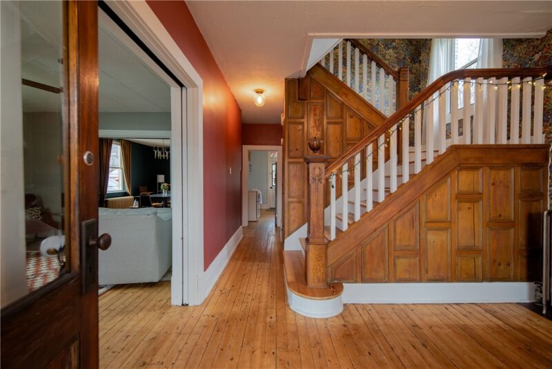 236 N Water St — photo 3