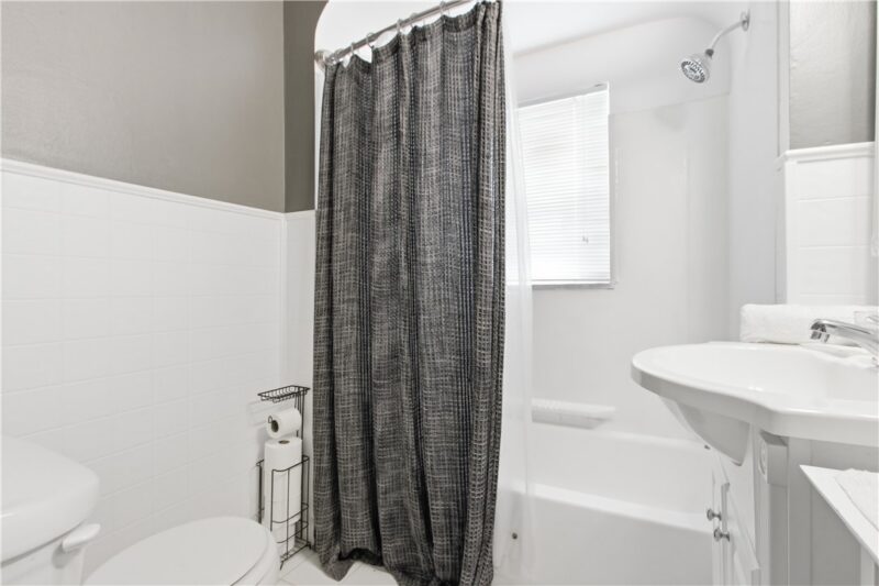 180 Calvert St — photo 6