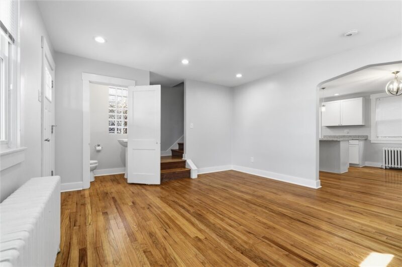 1006 Flemington — photo 8