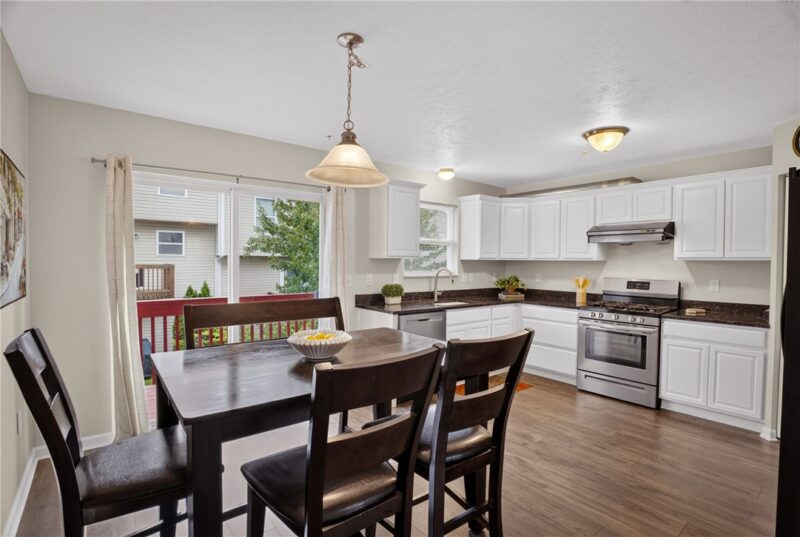 202 Ascot Court — photo 6