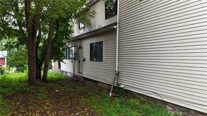 2925 Shadeland Ave — photo 2