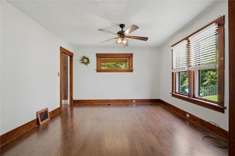 98 Baker Ave — photo 5