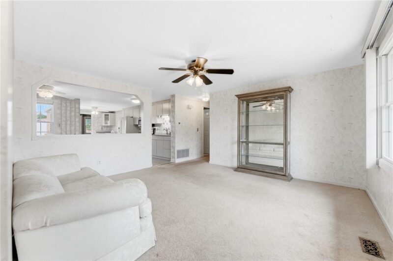 1402 Ivywood Dr — photo 2