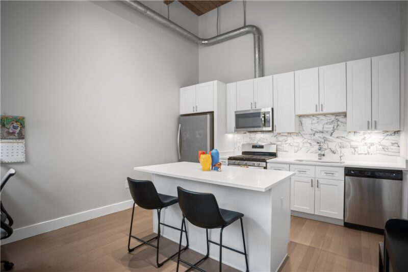 622 Gross St 104 — photo 8