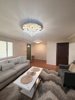 221 Poplar St — photo 1