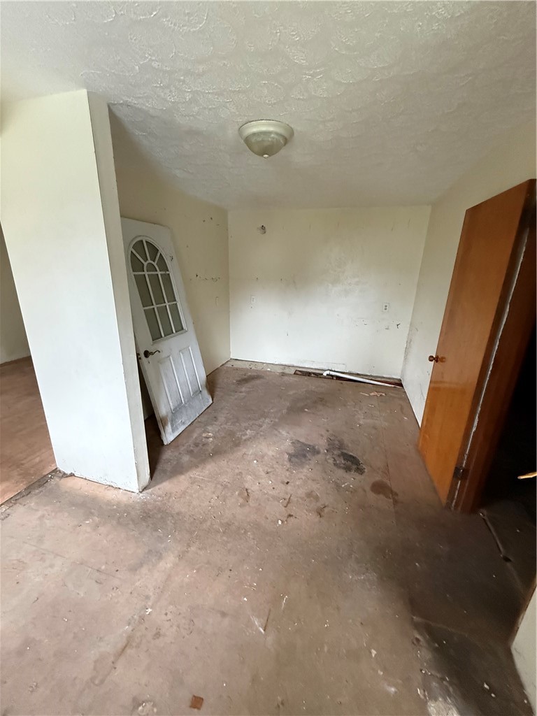 2 Bell Ave — photo 4