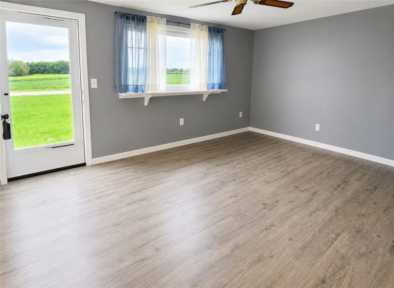 167 Golden City Rd — photo 3