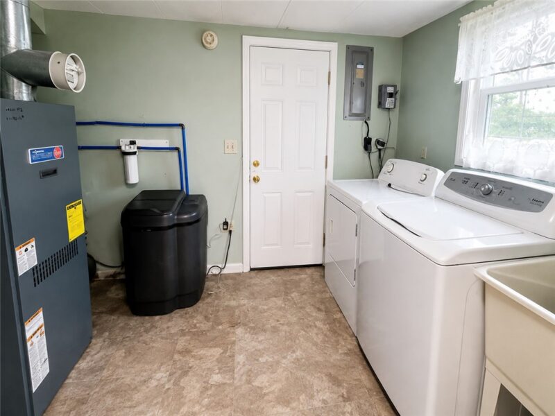167 Golden City Rd — photo 8