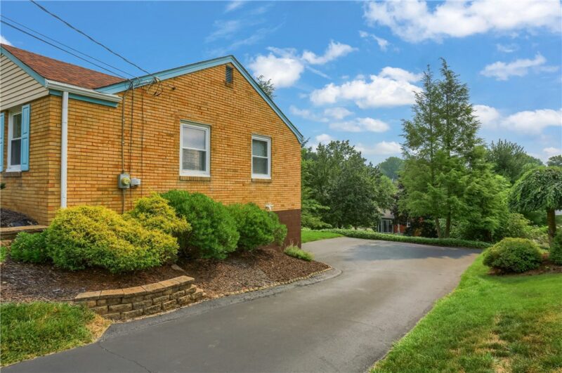 9144 Saginaw Dr — photo 4