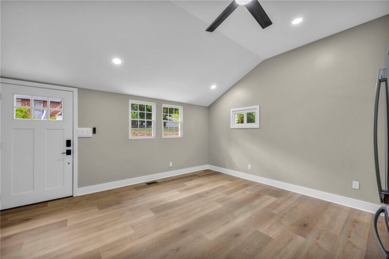 1305 Terrace St — photo 2