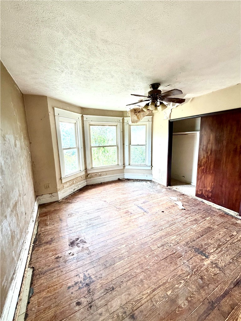 820 Lathrop St — photo 6