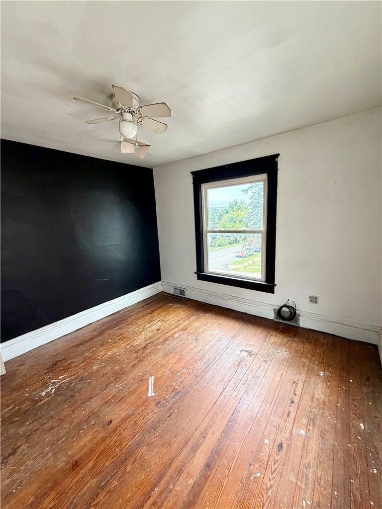 820 Lathrop St — photo 8