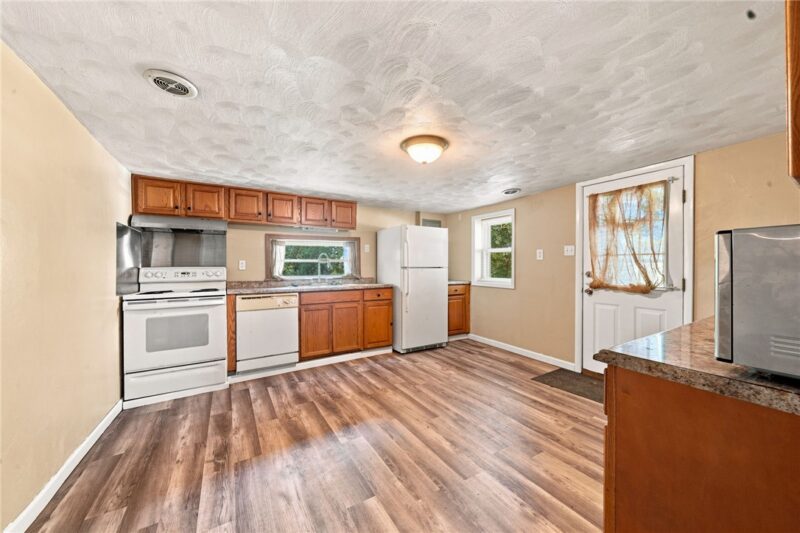 2521 Portland St — photo 4
