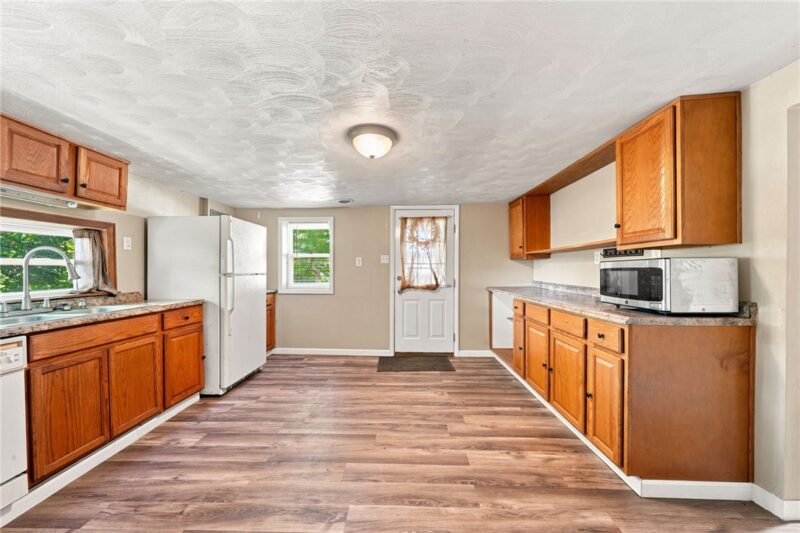 2521 Portland St — photo 5