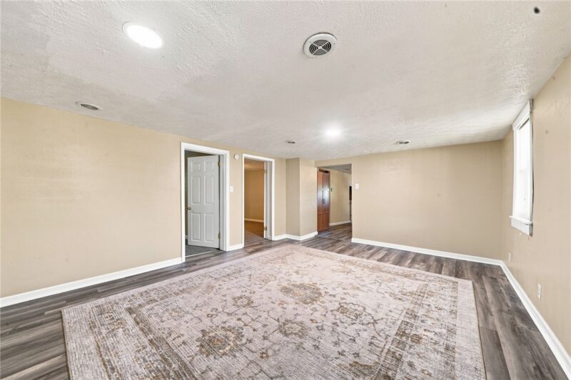 2521 Portland St — photo 8
