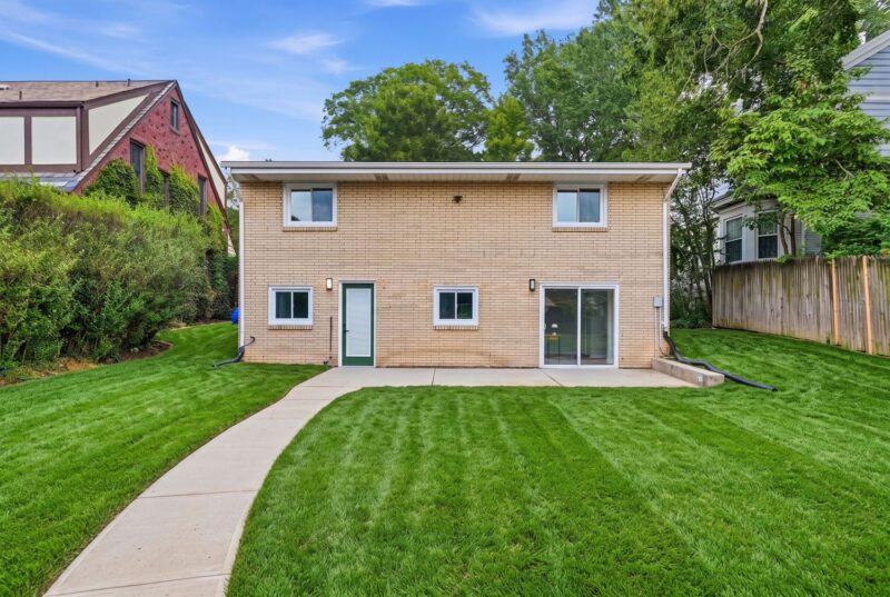 651 10th STREET — photo 3