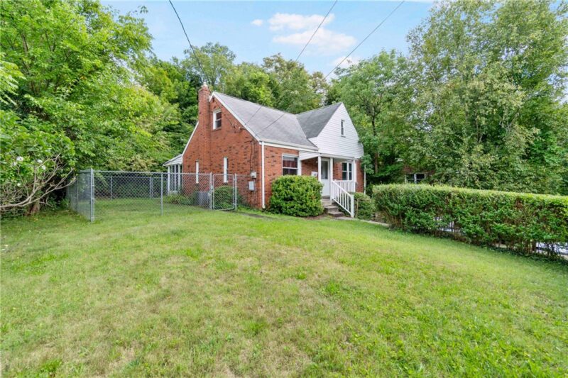 401 Parkridge Dr — photo 2