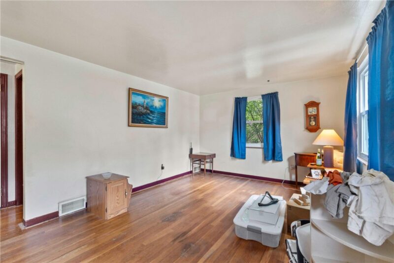 401 Parkridge Dr — photo 4