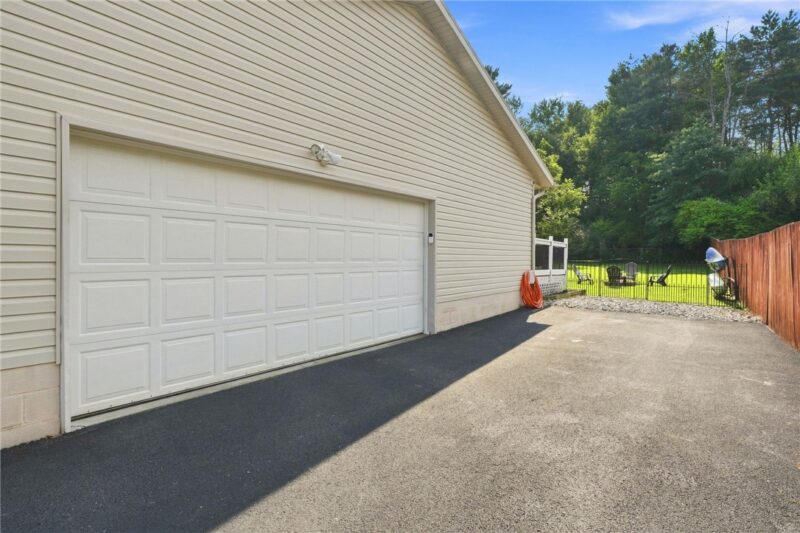 397 Lincoln Ave — photo 4