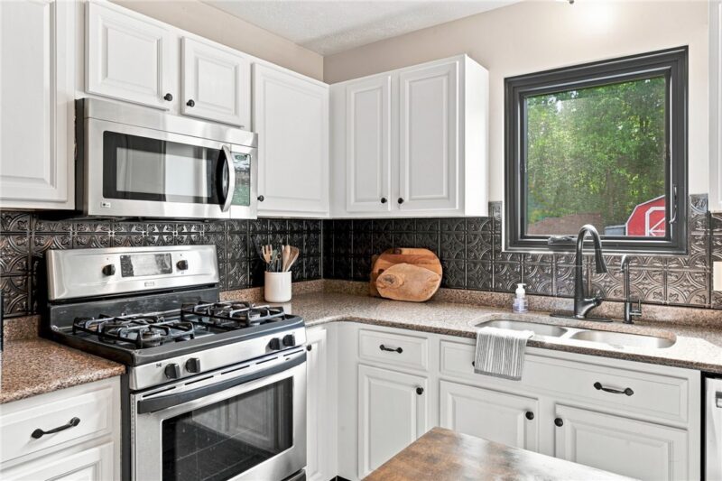 397 Lincoln Ave — photo 8