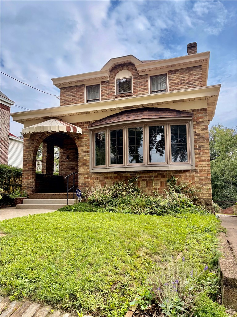 667 Margaret St — photo 1