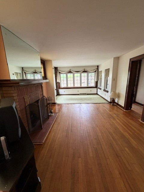 667 Margaret St — photo 4