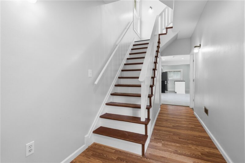 318 Brown Ave — photo 3