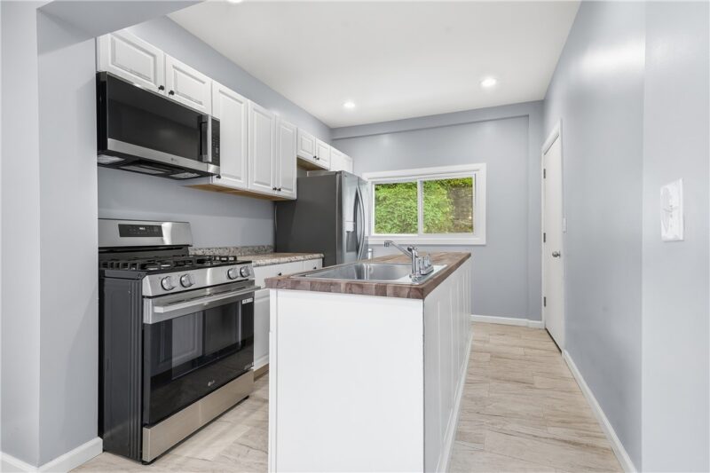 318 Brown Ave — photo 5