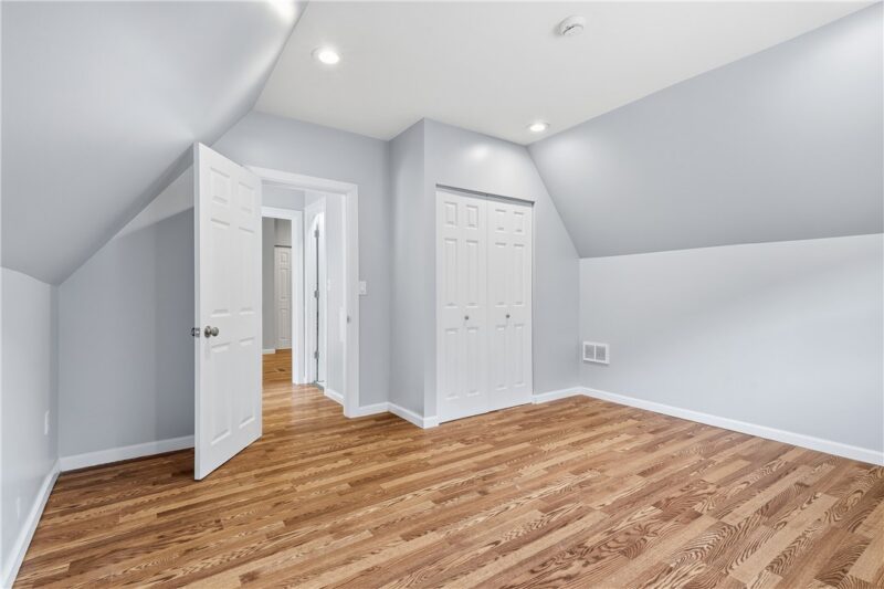 318 Brown Ave — photo 8