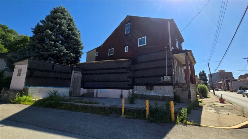 102 N Main Street — photo 3