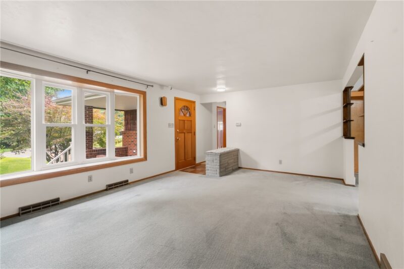 1739 Sample Road — photo 3